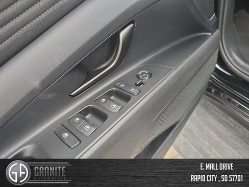 Used 2025 Hyundai Elantra Sport w/ Cargo Package FWD image 12