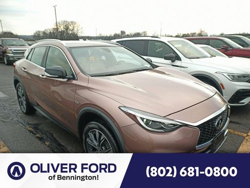 Used 2019 INFINITI QX30 AWD image 1