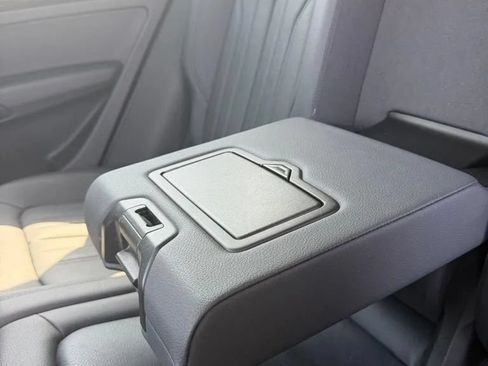 Used 2019 Audi Q5 2.0T Premium w/ Convenience Package AWD/4WD image 10