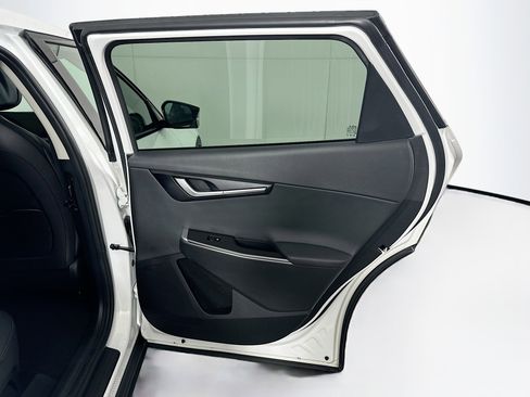 Used 2024 Kia EV6 Light image 29