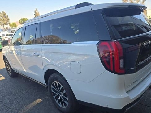 Used 2025 Ford Expedition Max Platinum AWD/4WD image 4