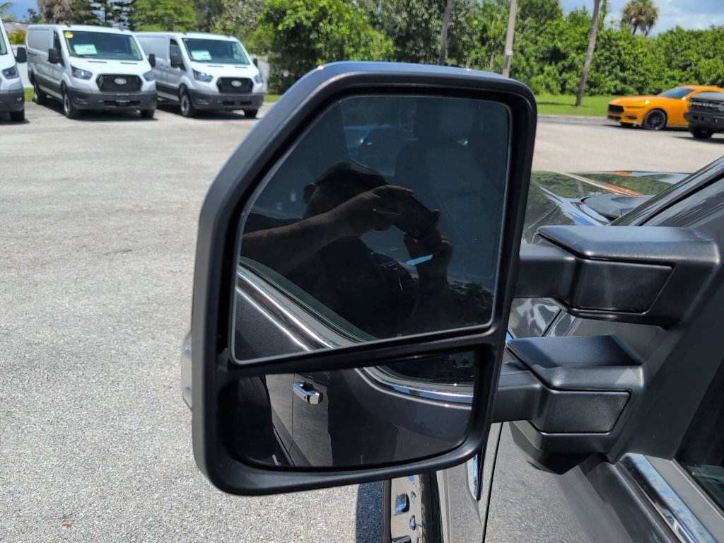 Used 2022 Ford F150 Lariat w/ Equipment Group 502A High AWD/4WD image 7