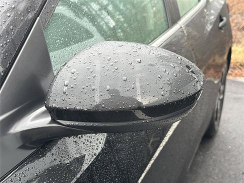 Used 2024 Nissan Sentra SV image 9