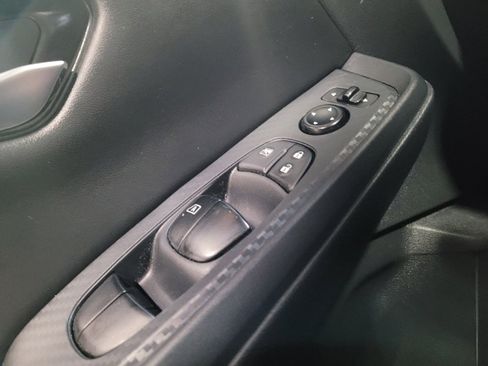 Used 2025 Nissan Sentra SV FWD image 27