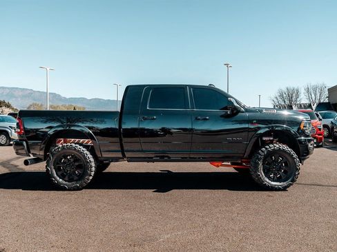 Used 2022 RAM 2500 Limited image 8