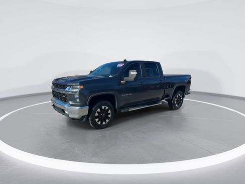Used 2020 Chevrolet Silverado 2500 LT w/ Convenience Package image 3
