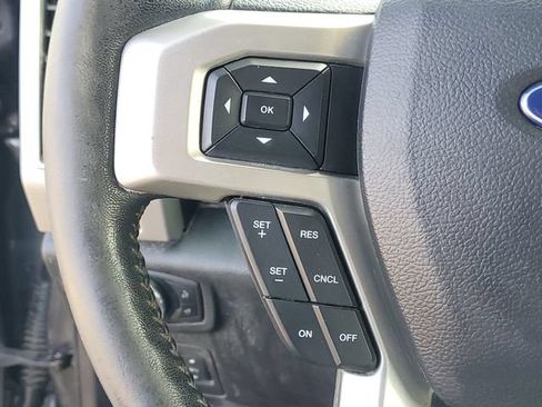 Used 2020 Ford F150 Lariat AWD/4WD image 17