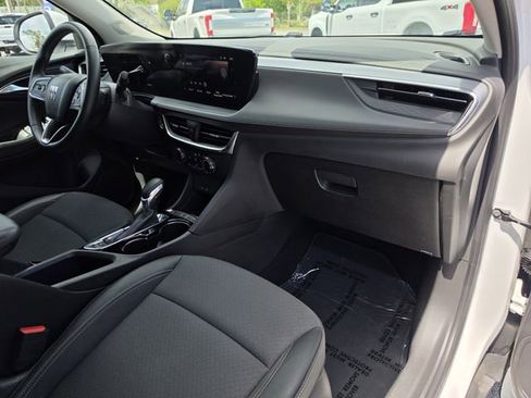 Used 2025 Buick Encore GX Preferred image 12