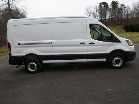 New 2026 Ford Transit 250 148 Medium Roof RWD image 16