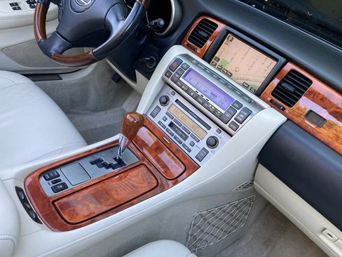 Used 2008 Lexus SC 430 Convertible image 30