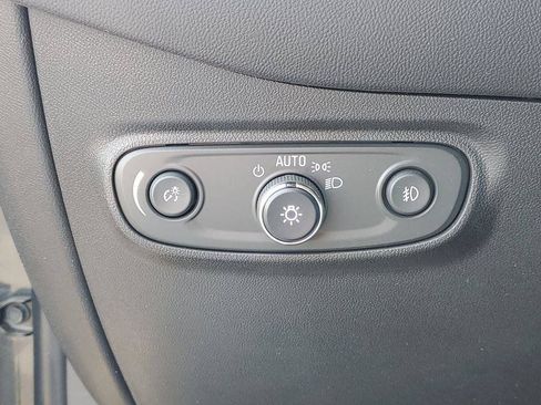Used 2020 Chevrolet Equinox LT FWD image 8