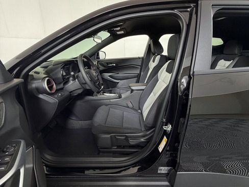 New 2026 Chevrolet Trax RS w/ Driver Confidence Package image 17