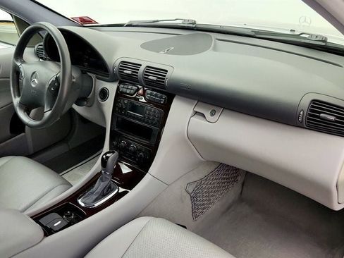 Used 2003 Mercedes-Benz C 240 Sedan image 22