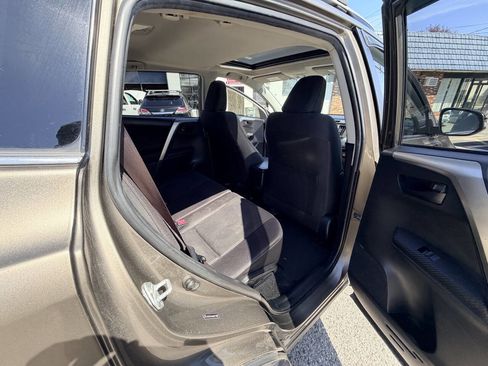 Used 2013 Toyota RAV4 XLE image 23