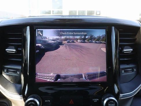 Used 2019 RAM 1500 Laramie AWD/4WD image 8