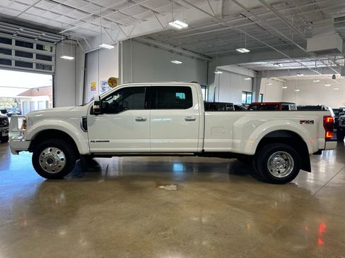 Used 2022 Ford F450 Limited w/ FX4 Off-Road Package image 4