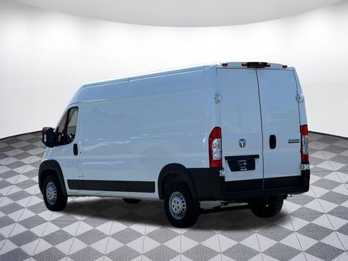 Used 2025 RAM ProMaster 2500 w/ Convenience Group FWD image 3