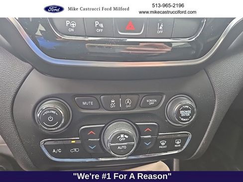 Used 2019 Jeep Cherokee Overland w/ Technology Group image 7