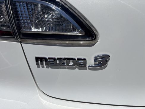 Used 2012 MAZDA MAZDA3 i Grand Touring w/ Tech Pkg FWD image 6