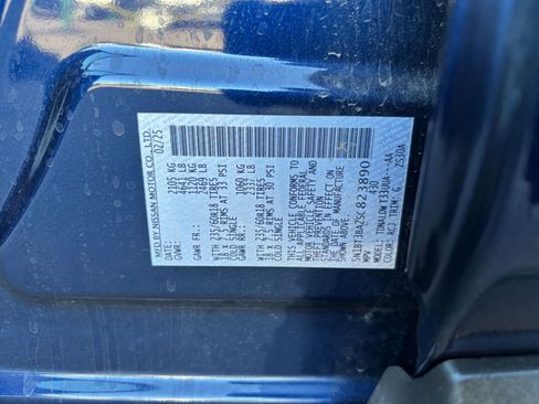 Used 2025 Nissan Rogue SV FWD image 31