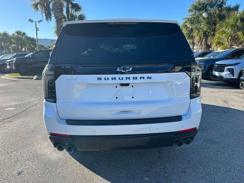 New 2026 Chevrolet Suburban Z71 w/ Z71 Off-Road Package AWD/4WD image 6