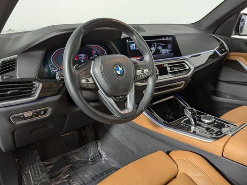 Certified 2023 BMW X5 xDrive40i w/ Parking Assistance Package AWD/4WD image 17