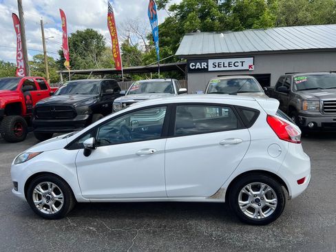 Used 2015 Ford Fiesta SE image 8