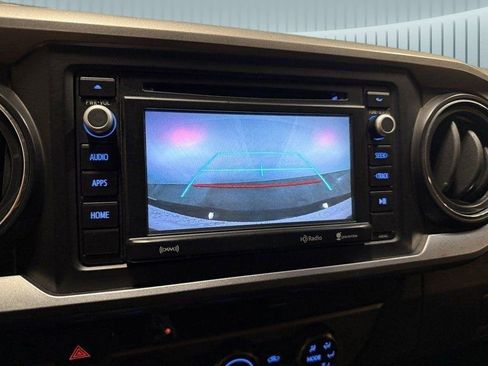 Used 2016 Toyota Tacoma SR5 image 3