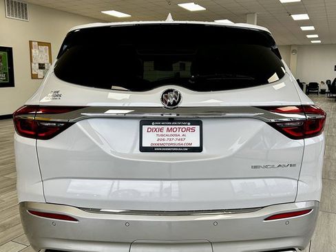 Used 2019 Buick Enclave Premium w/ Experience Buick Package image 8