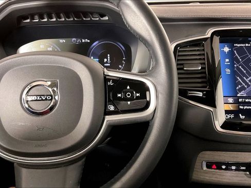 Used 2022 Volvo XC90 T8 Inscription image 19