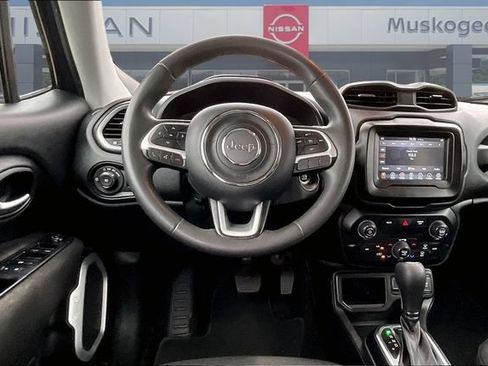 Used 2020 Jeep Renegade Latitude FWD image 8