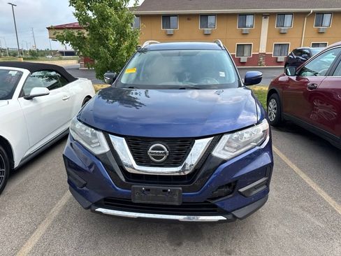 Used 2018 Nissan Rogue SV AWD/4WD image 1