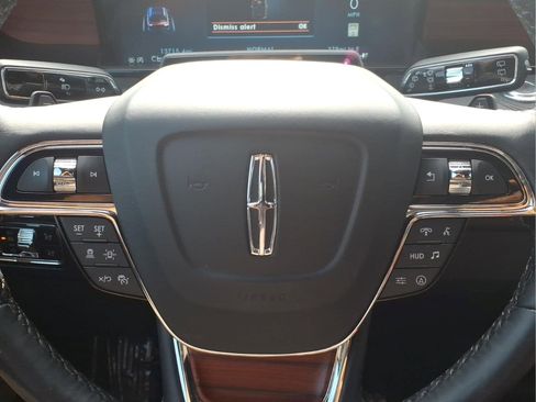Certified 2024 Lincoln Navigator Reserve AWD/4WD image 6