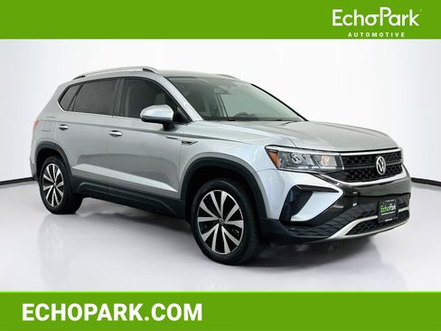 Used 2022 Volkswagen Taos SE AWD/4WD image 1