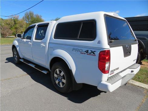 Used 2012 Nissan Frontier PRO-4X image 2