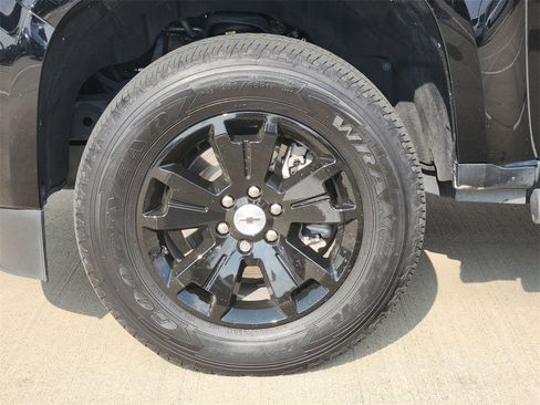 Used 2022 Chevrolet Colorado LT w/ LT Convenience Package image 10