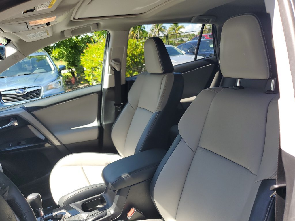 Used 2017 Toyota RAV4 Limited w/ Advanced Technology Package FWD image 21