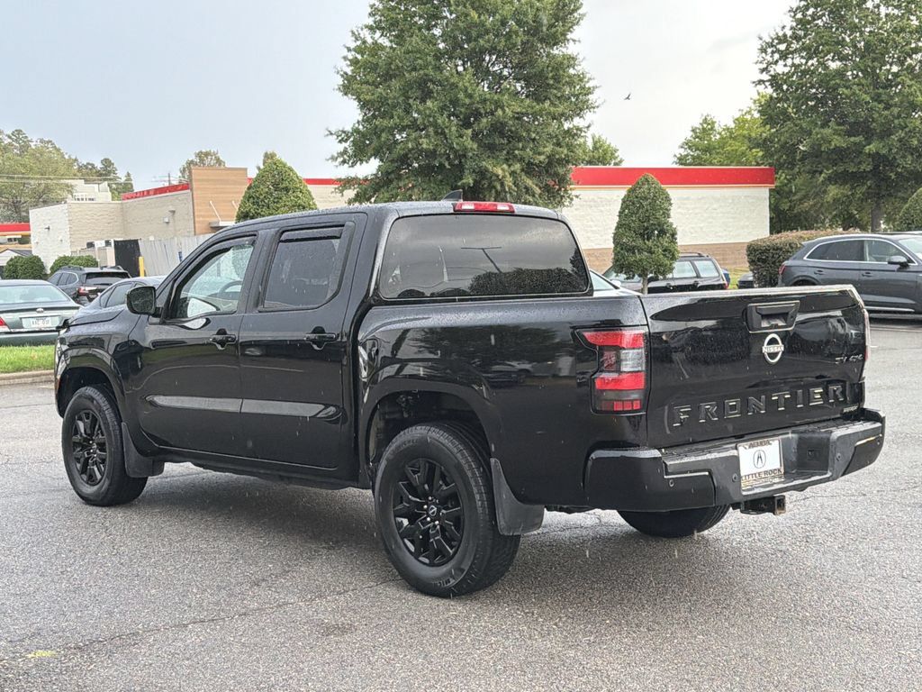 Used 2023 Nissan Frontier SV w/ Midnight Edition Package AWD/4WD image 5