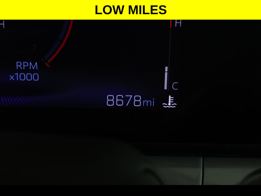 Used 2024 Chevrolet Trax LT w/ Driver Confidence Package FWD image 4