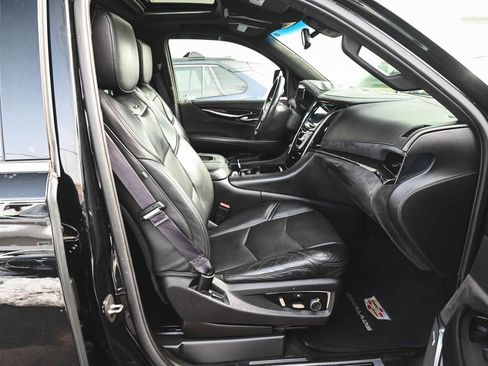 Used 2016 Cadillac Escalade Platinum AWD/4WD image 23