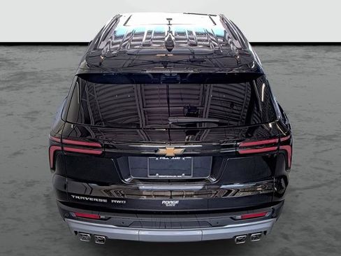 New 2026 Chevrolet Traverse LT w/ Sun and Wheel Package image 3