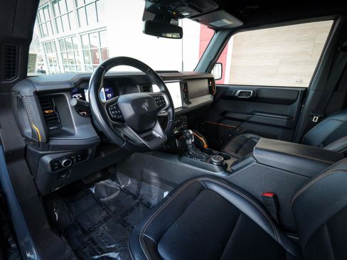 Used 2024 Ford Bronco Badlands image 11