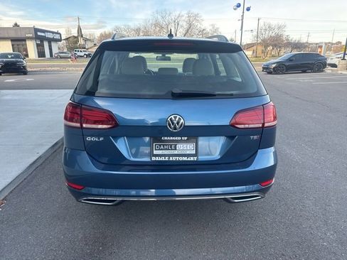 Used 2018 Volkswagen Golf S image 5