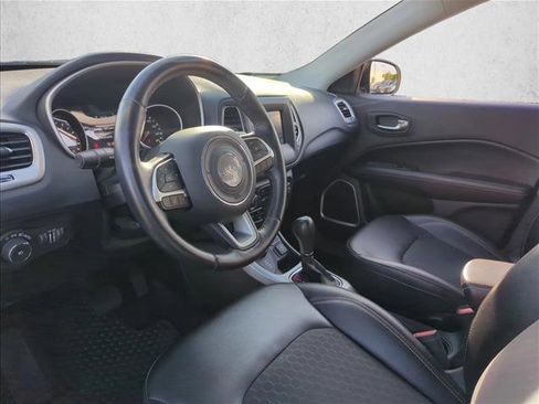 Used 2019 Jeep Compass Latitude w/ Cold Weather Group image 9