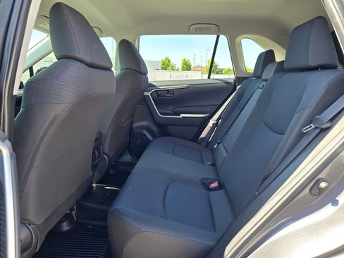 Used 2025 Toyota RAV4 LE AWD/4WD image 44