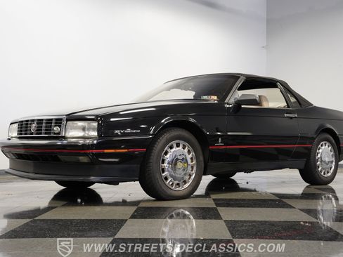 Used 1993 Cadillac Allante FWD image 22
