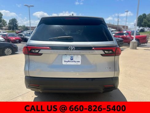 Used 2024 Toyota Grand Highlander FWD image 8