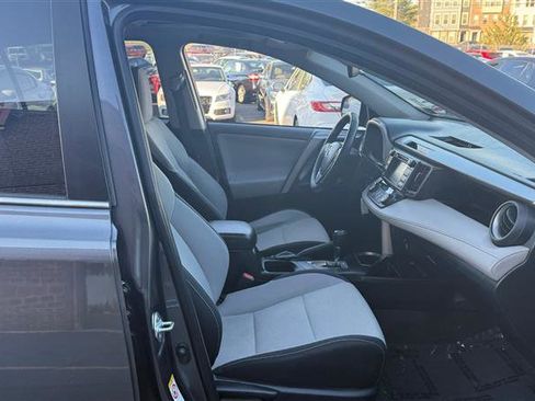 Used 2016 Toyota RAV4 XLE image 10