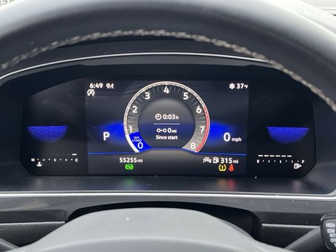 Used 2024 Volkswagen Tiguan S image 17