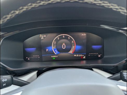 Certified 2024 Volkswagen Taos S image 15